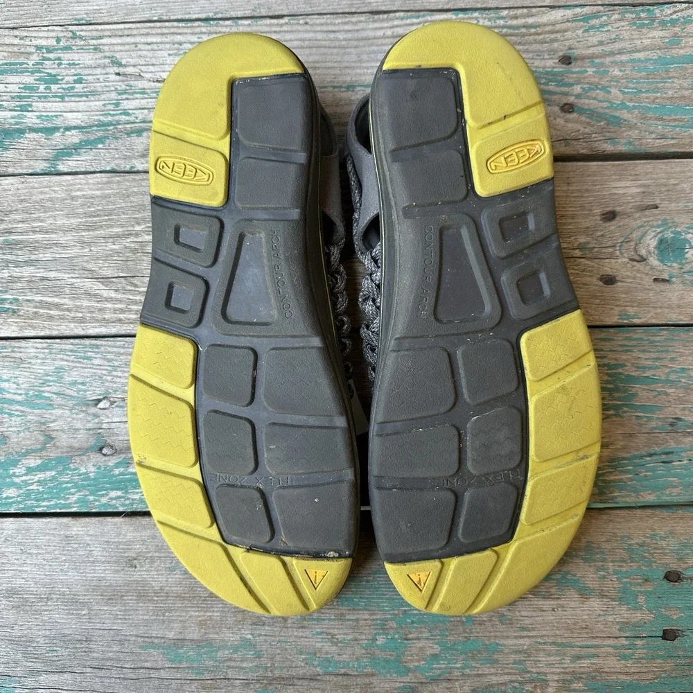 Keen Uneek Round Cord Bungee Sport Sandal Men's Size 11 US Gray Yellow 1014978